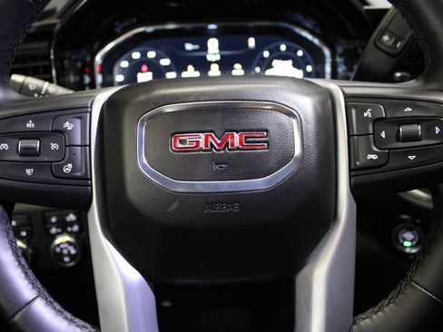 Used 2025 GMC Sierra 1500 SLT AWD/4WD image 9