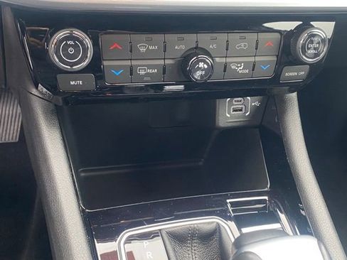 New 2026 Jeep Compass Limited image 22