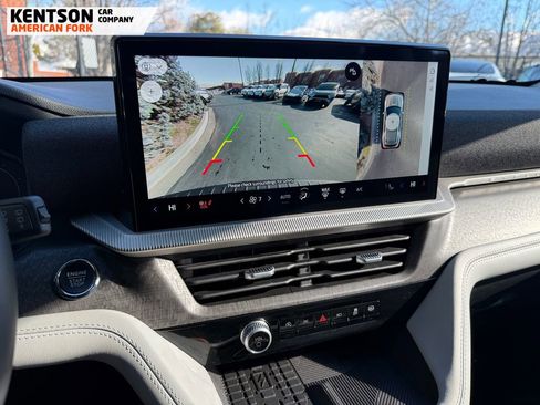 Used 2025 Ford Explorer Platinum w/ LUX Leather Package image 24