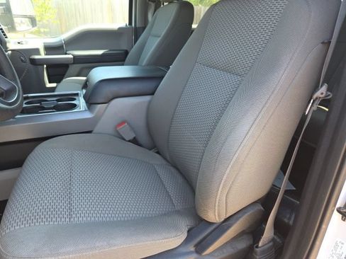 Certified 2019 Ford F350 XLT w/ XLT Premium Package RWD image 9