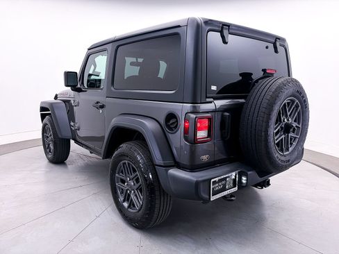 Used 2021 Jeep Wrangler Sport AWD/4WD image 15