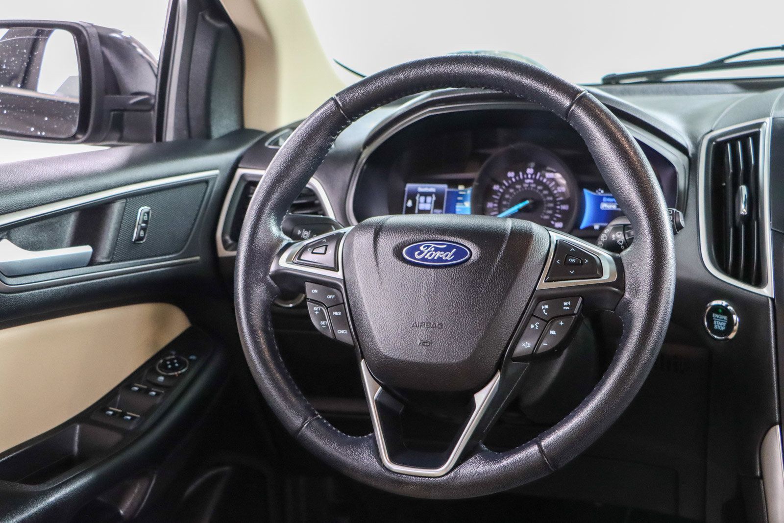 Used 2023 Ford Edge SEL AWD/4WD image 12