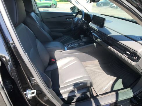 Used 2024 Honda Accord EX-L image 9