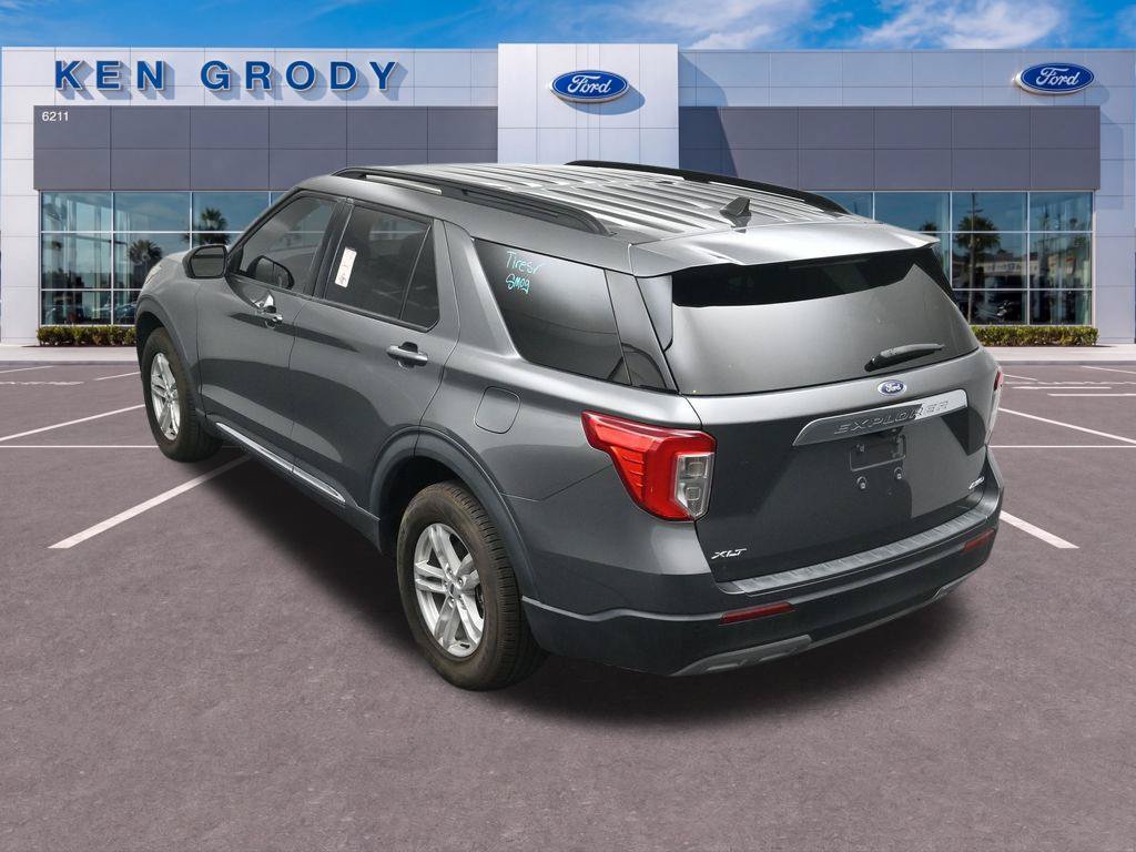 Used 2023 Ford Explorer XLT w/ Equipment Group 202A AWD/4WD image 15