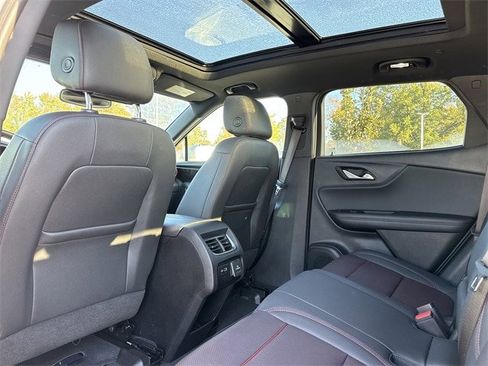 Used 2022 Chevrolet Blazer RS w/ Enhanced Convenience Package image 13