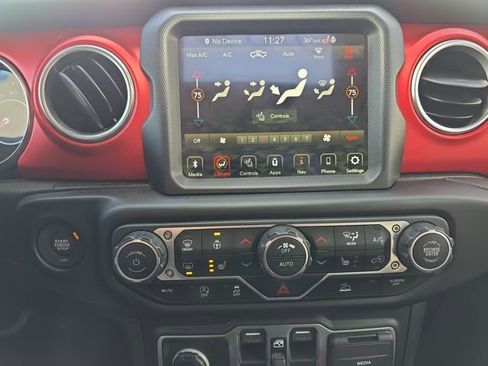 Used 2021 Jeep Gladiator Rubicon image 16