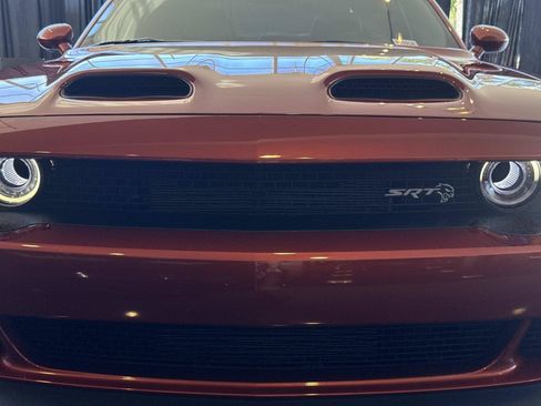 Used 2022 Dodge Challenger SRT Hellcat RWD image 8