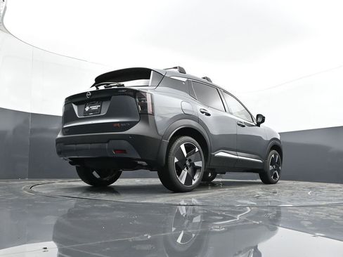 New 2026 Nissan Kicks SR w/ Cold Weather Package AWD/4WD image 29