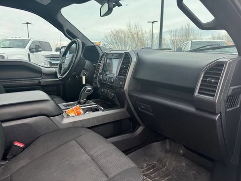 Used 2017 Ford F150 XLT w/ Equipment Group 302A Luxury image 19