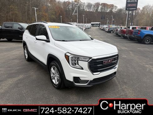 Used 2024 GMC Terrain SLE w/ Driver Convenience Package image 1