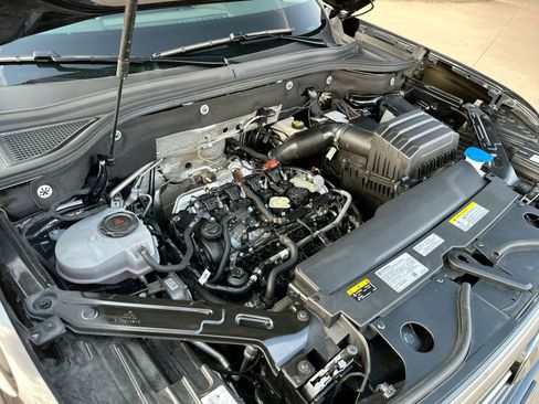 Used 2024 Volkswagen Atlas Peak Edition SE image 26