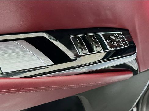 Used 2025 Cadillac Escalade ESV Premium Luxury w/ Touring Package image 19