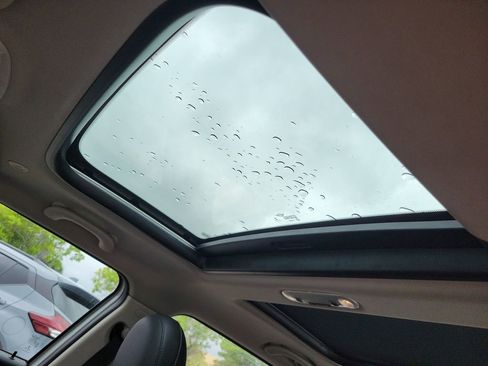 Used 2019 MINI Cooper Clubman ALL4 w/ Premium Package image 24