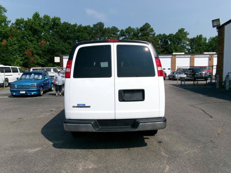 Used 2025 Chevrolet Express 3500 LT w/ LT Preferred Equipment Group RWD image 7