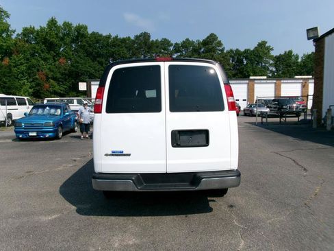 Used 2025 Chevrolet Express 3500 LT w/ LT Preferred Equipment Group RWD image 7