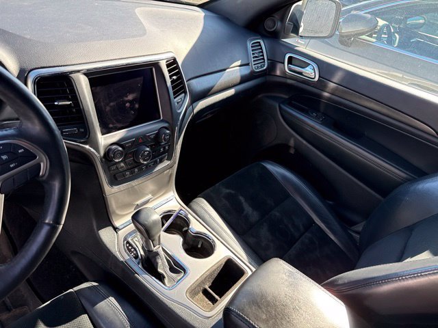 Used 2018 Jeep Grand Cherokee Altitude AWD/4WD image 7