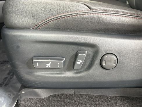 Certified 2024 Toyota 4Runner TRD Off-Road Premium image 28