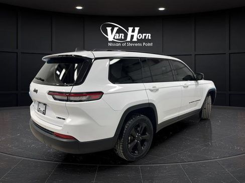 Used 2024 Jeep Grand Cherokee L Limited w/ Black Appearance Package image 3