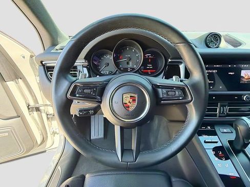 Used 2023 Porsche Macan Turbo AWD/4WD image 39