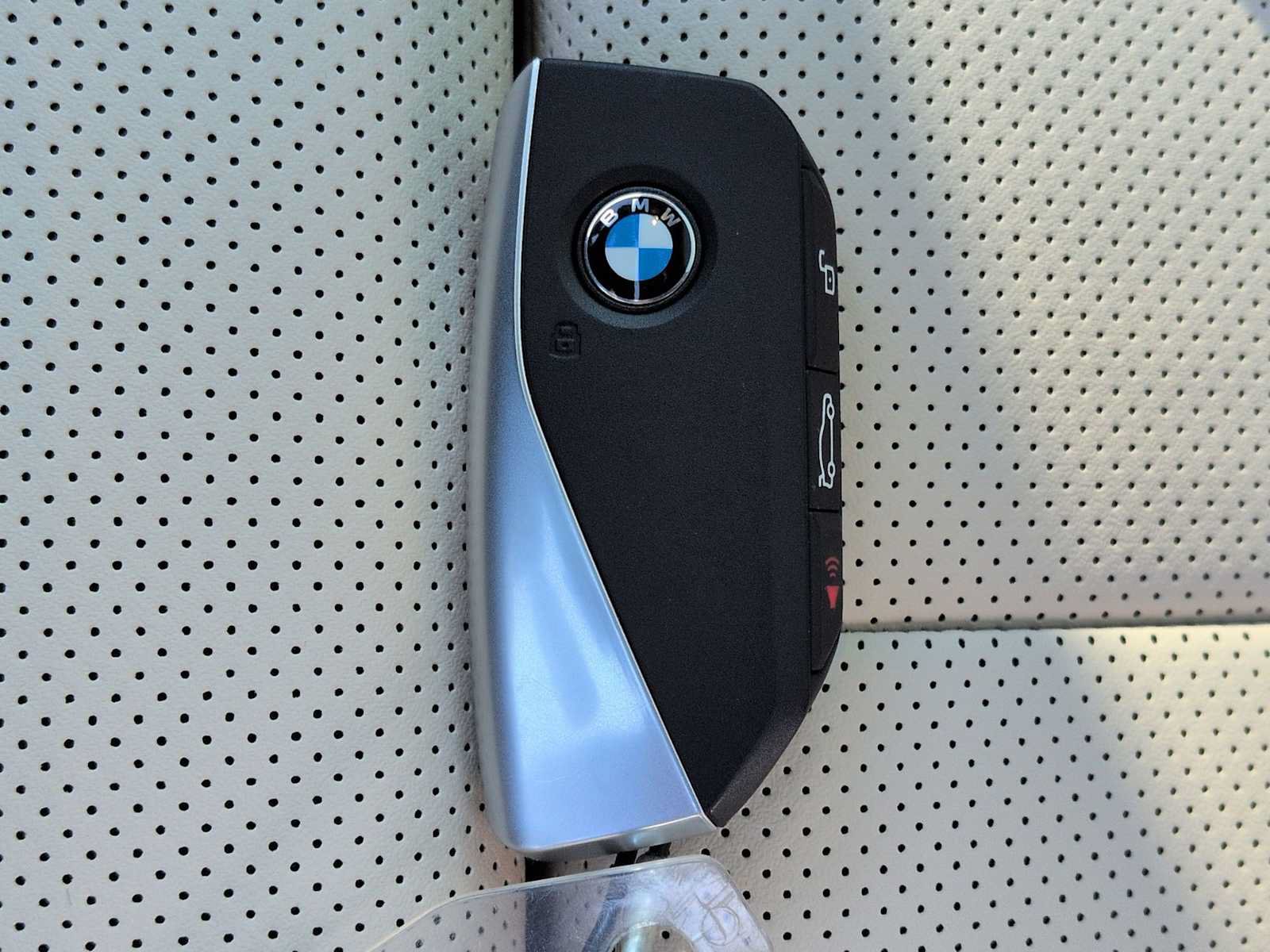Used 2026 BMW X3 xDrive30i w/ M Sport Package AWD/4WD image 34