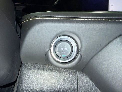 Certified 2025 Chevrolet Tahoe Premier AWD/4WD image 17