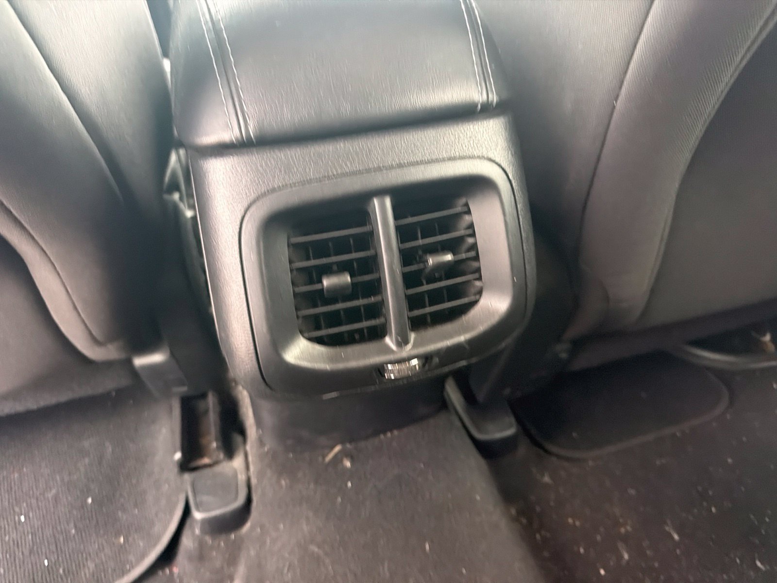 Used 2020 Jeep Cherokee Latitude FWD image 9