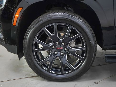 Used 2025 GMC Yukon XL Denali w/ Denali Reserve Package AWD/4WD image 30