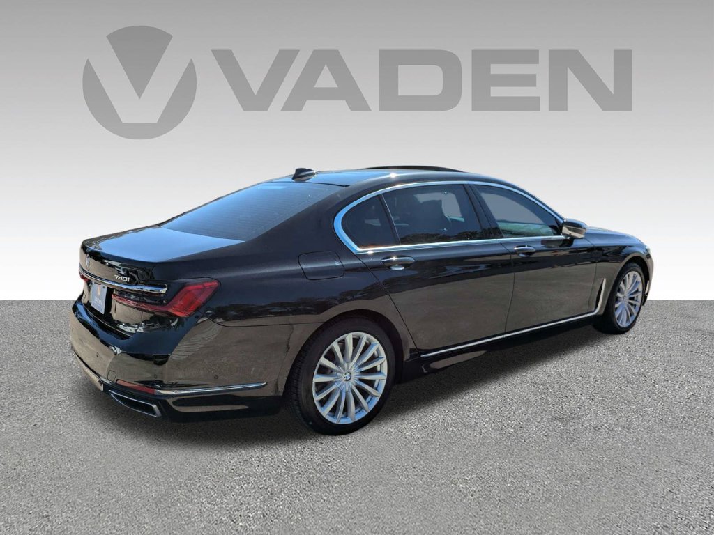 Used 2020 BMW 740i w/ Premium Package RWD image 24