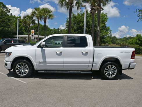 Used 2021 RAM 1500 Laramie AWD/4WD image 5
