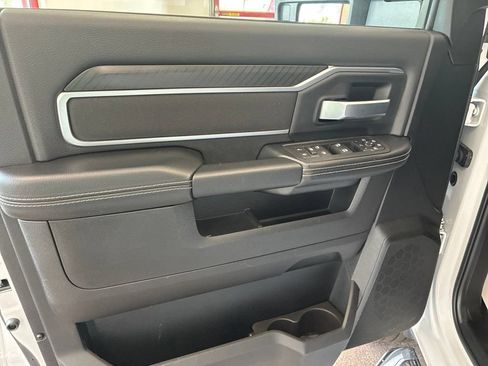 Certified 2025 RAM 2500 Big Horn AWD/4WD image 8