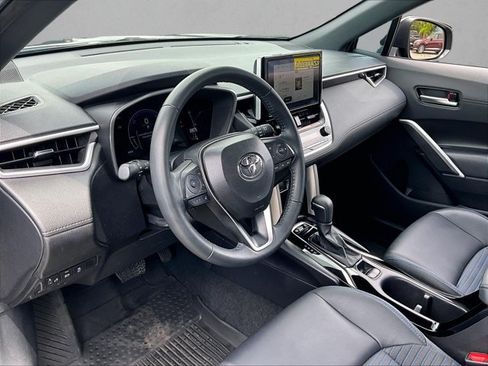 Used 2025 Toyota Corolla Cross AWD Hybrid w/ Convenience Package image 14