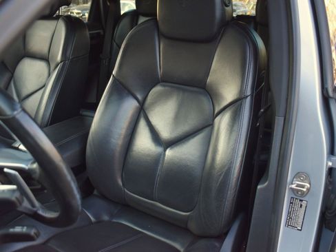 Used 2017 Porsche Cayenne Platinum Edition AWD/4WD image 26