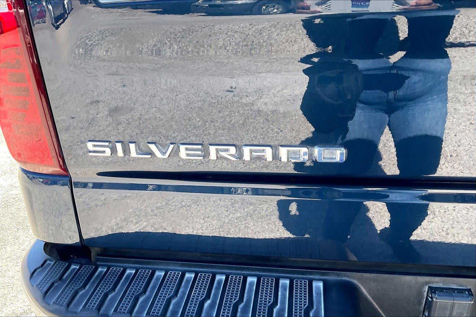 Used 2022 Chevrolet Silverado 1500 LT w/ Texas Edition Plus RWD image 10