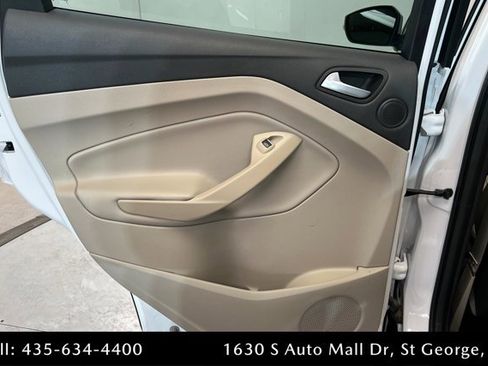 Used 2017 Ford Escape Titanium w/ Equipment Group 301A image 18