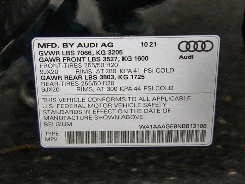 Used 2022 Audi e-tron Premium w/ Convenience Plus Package image 14