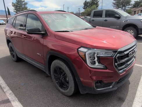 Used 2024 GMC Terrain AT4 w/ Tech Package AWD/4WD image 8
