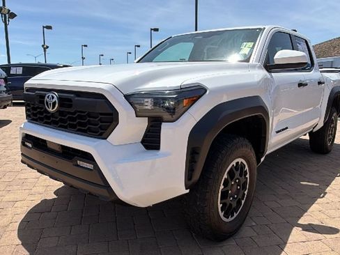 Used 2024 Toyota Tacoma TRD Off-Road AWD/4WD image 7