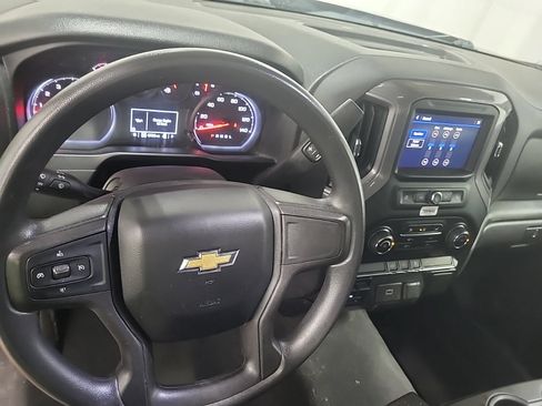 Used 2020 Chevrolet Silverado 1500 Custom w/ Custom Value Package AWD/4WD image 10