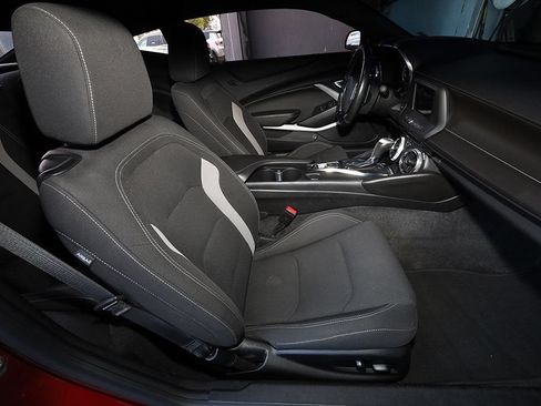 Used 2021 Chevrolet Camaro LT RWD image 13