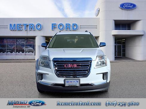 Used 2017 GMC Terrain SLT w/ Open Road Package image 8