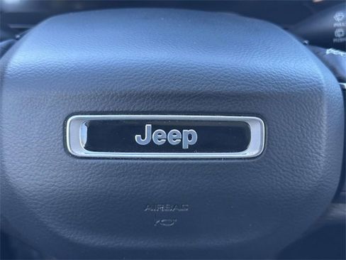 Certified 2022 Jeep Grand Cherokee L Limited image 27