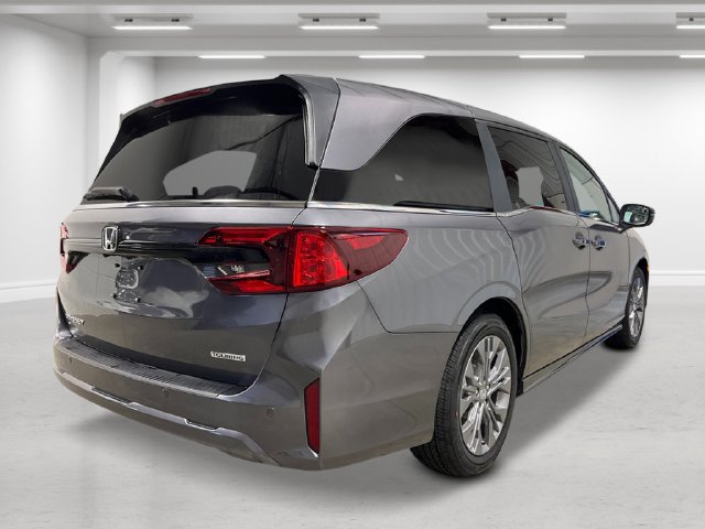 New 2027 Honda Odyssey Touring image 3