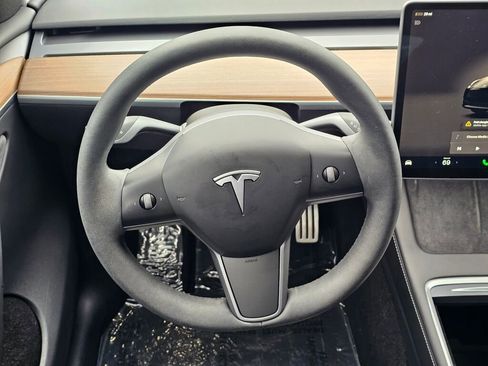 Used 2023 Tesla Model Y Performance AWD/4WD image 21