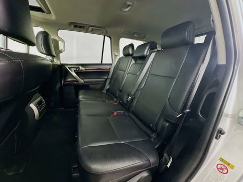 Used 2018 Lexus GX 460 Premium w/ Premium Package AWD/4WD image 25