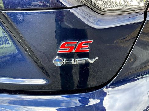 Used 2025 Toyota Corolla SE image 8