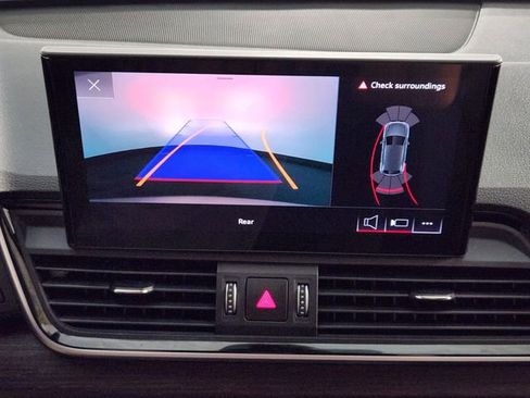 Used 2024 Audi Q5 2.0T Premium image 17