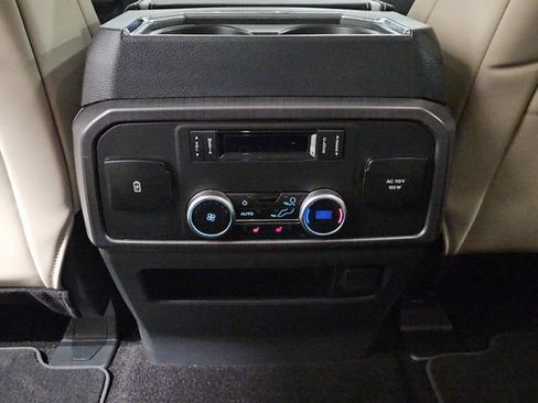 Used 2023 Ford Expedition Platinum AWD/4WD image 29