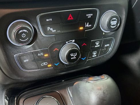 Certified 2021 Jeep Compass Limited AWD/4WD image 24