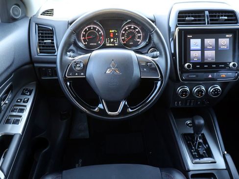 Used 2025 Mitsubishi Outlander Sport ES AWD/4WD image 4