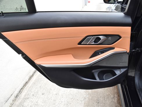 Used 2021 BMW 330i w/ M Sport Package image 26